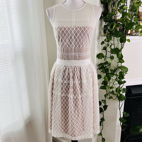 Donna Morgan White Lace over Nude Fit & Flare Fully Lined Dress - Size 14 - Picture 1 of 9